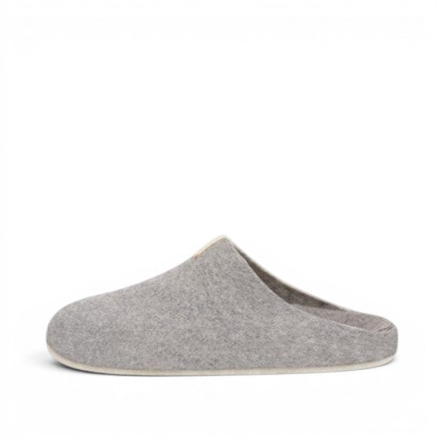 Baabuk Corkybuk light grey handfelted wool slipper with a flexible cork sole for orthopedic support