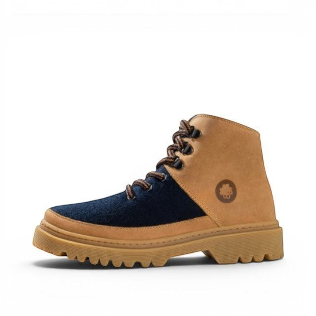 Baabuk Ice Wooler boots in navy blue wool and brown nubuck leather with a durable rubber lug sole and cotton laces.